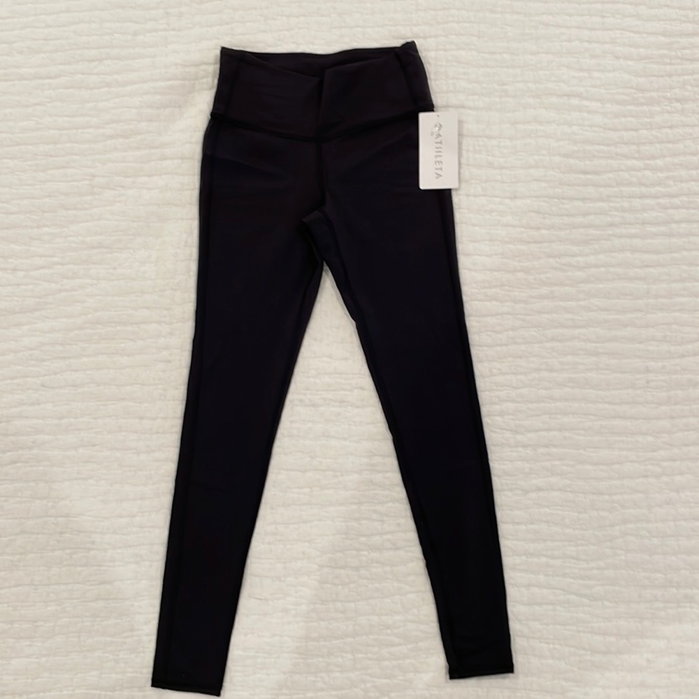 Athleta Chatarunga size S. Black leggings. NWT